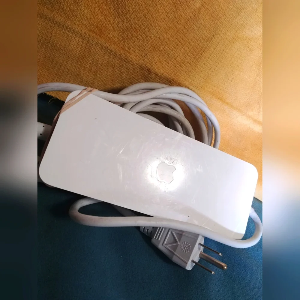 Apple A1188 charger